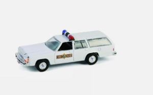 GREEN43040-C - FORD LTD Crown Victoria Wagon 1988 uit de HOT PURSUIT serie in blisterverpakking