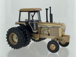 BRI43380GOLD - JOHN DEERE 4440 2wd dubbele achterwielen goud - Beperkte oplage van 250 stuks.