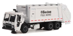 GREEN45160-C - MACK LR vuilniswagen 6x4 2020 BOSTON public uit de serie S.D TRUCKS in blisterverpakking