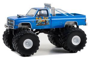 GREEN49130-C - 1985 CHEVROLET Silverado C-10 BEAR FOOT III Monster truck uit de KINGS OF CRUNCH serie in blisterverpakking