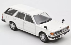 NOREV420175 - NISSAN Cedric Van DeLuxe 1995 Wit