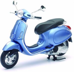 NEW57853B - VESPA 125 ETS blauw