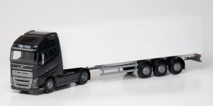 EMEK81133 - VOLVO FH16 GL 750 XL 4x2 zwart met witte 3-asser trailer