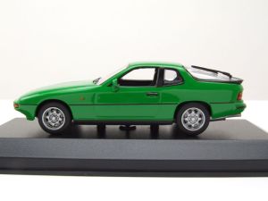 MXC940062124 - 1984 Porsche 924 donkergroen