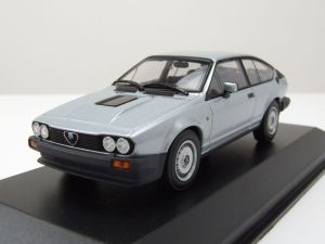 MXC940120141 - 1983 ALFA ROMEO GTV 6 zilver