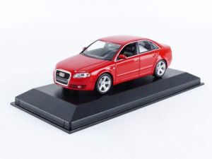 MXC940014401 - AUDI A4 2004 Rood