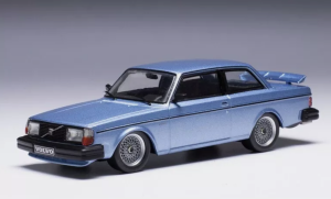 IXOCLC550N.22 - VOLVO 240 Turbo custom 1980 lichtblauw metallic