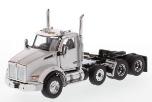 DCM71058 - KENWORTH T880 SBFA 8x4 Wit