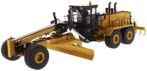 DCM85552 - CATERPILLAR 24M-grader met ripper en metalen doos