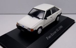 MAGARG53-01 - FORD Escort GL 1988 Wit in blister