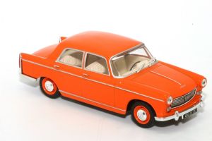 ODE079 - PEUGEOT 404 Sedan 1960 Oranje