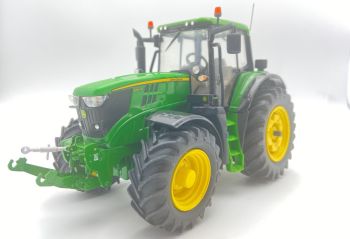 CW0172 - JOHN DEERE 6195M precisie (met fronthef PMA-banden en details)