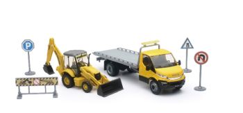 NEW16163A - IVECO DAILY platform met NEW HOLLAND B110C graaflaadmachine en accessoires