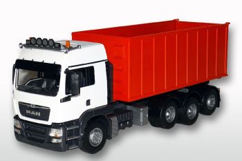 EMEK20892 - MAN TGS 8x4 witte rechte vrachtwagen met rode versterkerrol