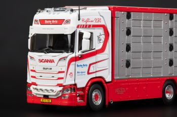 IMC32-0217 - SCANIA S High Roof 6x4 bakwagen met aanhanger 1+2 As veevervoerder BETTE GRIS