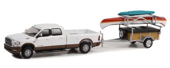 GREEN32260-D - DODGE 2500 2022 met aanhanger en kano uit de HITCH &amp; TOW serie in blisterverpakking