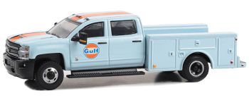 GREEN46130-C - CHEVROLET 3500 HD Dualy 2018 GULF Oil uit de serie DUALLY DRIVERS in blisterverpakking