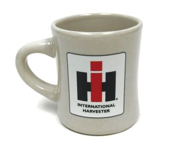 6832 - Mok met INTERNATIONAL Harvester logo Wit