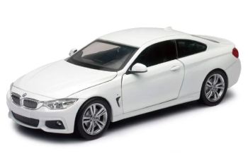 NEW71263K - BMW 4 serie sportpakket wit