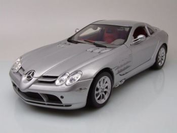 MMX73004ARGENT - MERCEDES-BENZ SLR McLAREN 2005 Zilver