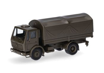 HER747073 - MERCEDES BENZ NG 4x2 militair voertuig