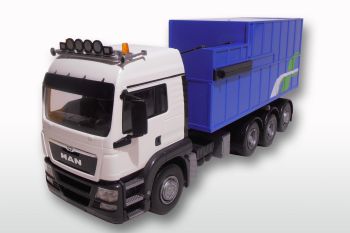 EMEK83892 - MAN TGS LX witte bakwagen 8x4 met afvalcontainer