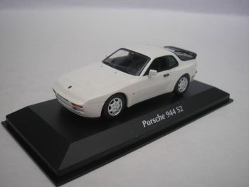 MXC940062222 - PORSCHE 944 S 1989 Wit