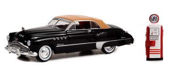 GREEN97140-A - BUICK Roadmaster cabrio 1949 met vintage brandstofpomp uit de serie THE HOBBY SHOP in blisterverpakking