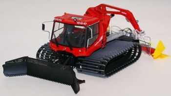 JC0410 - PISTENBULLY 400 sneeuwruimer met lier Schaal: 1/32