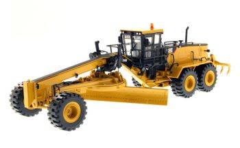 DCM85264 - CATERPILLAR 24M motorgrader met aandrijving