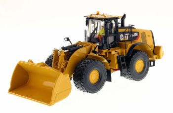 DCM85292 - CATERPILLAR 982M wiellader met bestuurder en metalen bak