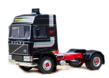 IXOTR160.22 - VOLVO F12 4x2 1981 ZWART