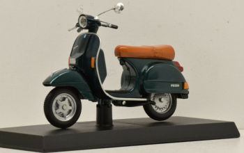 MAGMOT056 - Scooter VESPA 150PX 1999 groen