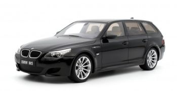 OT1020 - BMW E61 M5 2004 Zwart