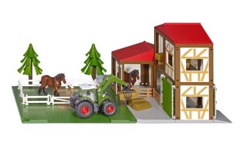 SIK5609 - gebouw - Stal met tractor, twee paarden en toebehoren