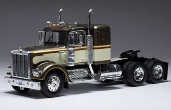 IXOTR145.22 - KENWORTH W 900 6x4 van 1990 bruin en beige