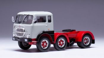 IXOTR176.22 - FIAT 690 T1 6x2 1961 grijs