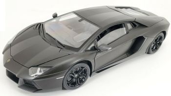 WEL18041W - LAMBORGHINI Aventador LP700-4 2011 mat zwart